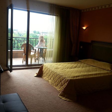 Boliari Hotel ヴェリコ・タルノヴォ エクステリア 写真