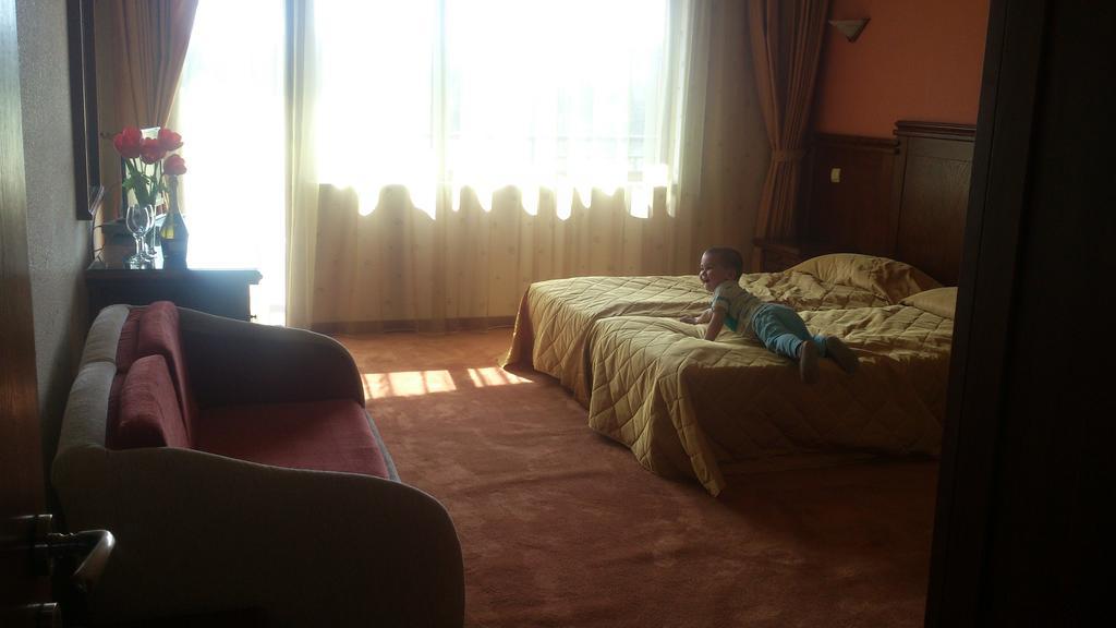 Boliari Hotel ヴェリコ・タルノヴォ エクステリア 写真